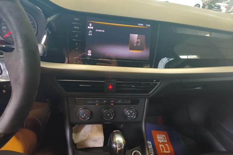 Used Volkswagen Lavida 2022 1.5L Automatic Fashion Edition Audio And AC Panel