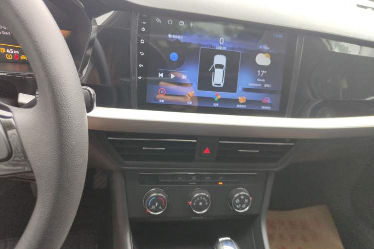Used Volkswagen Lavida 2022 1.5L Automatic Comfort Edition Audio And AC Panel