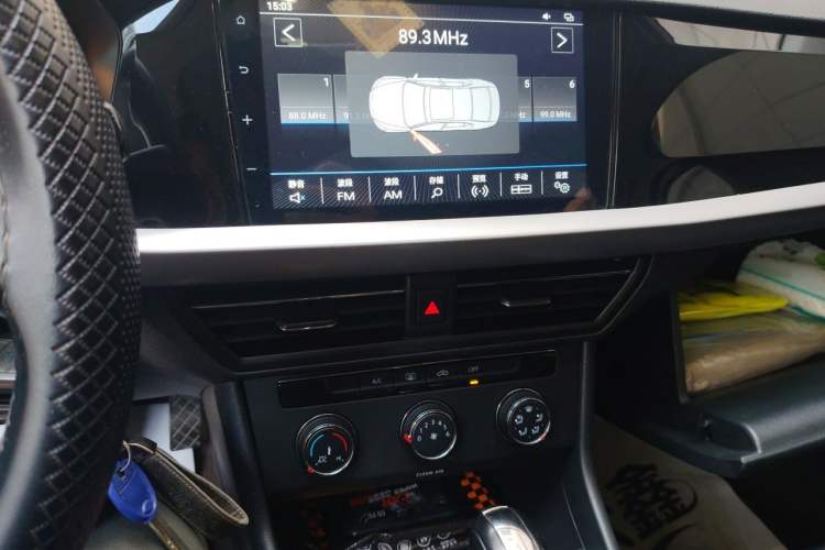 Used Volkswagen Lavida 2022 1.5L Automatic Vision Edition Audio And AC Panel