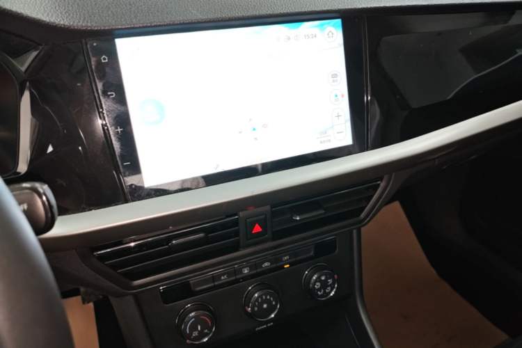 Used Volkswagen Lavida 2022 280TSI DSG Comfort Edition Audio And AC Panel