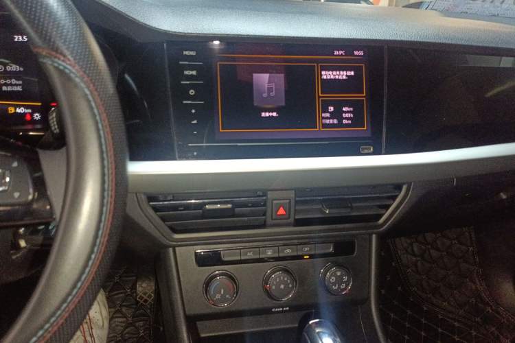 Used Volkswagen Lavida 2022 1.5L Automatic Comfort Edition Audio And AC Panel