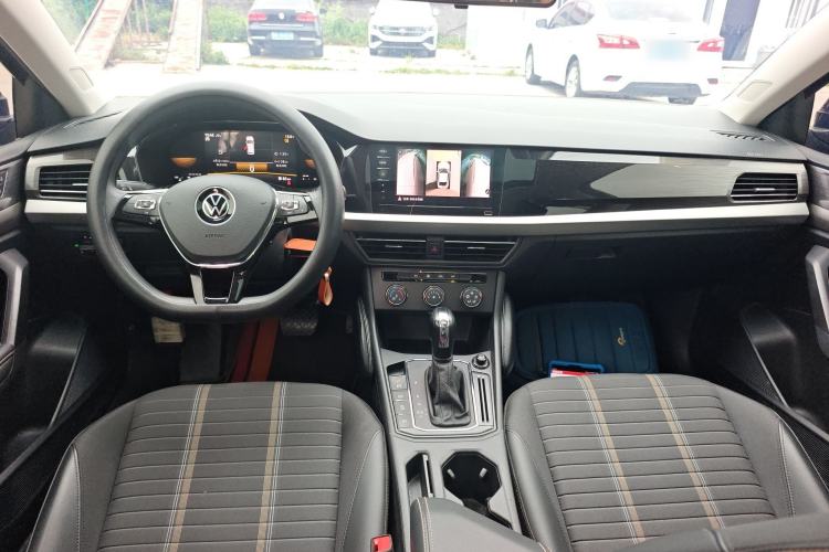 Used Volkswagen Lavida 2022 280TSI DSG Comfort Edition Center Console