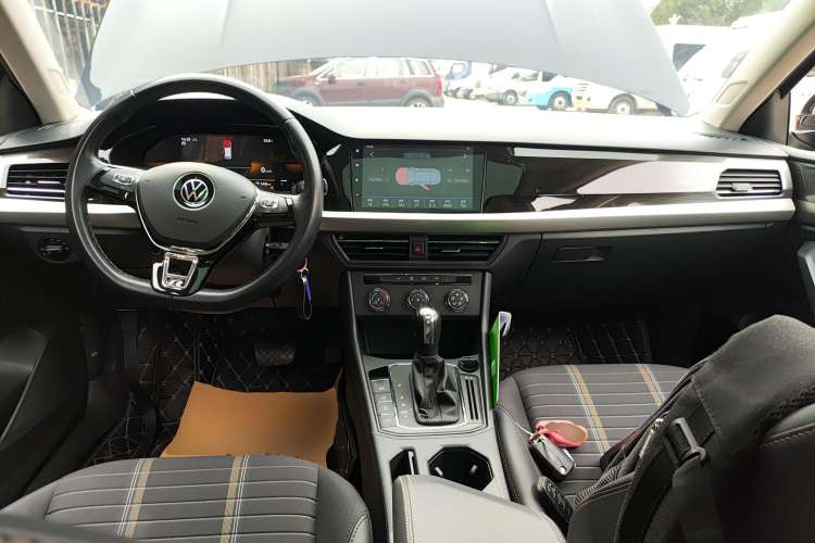 Used Volkswagen Lavida 2022 280TSI DSG Comfort Edition Center Console