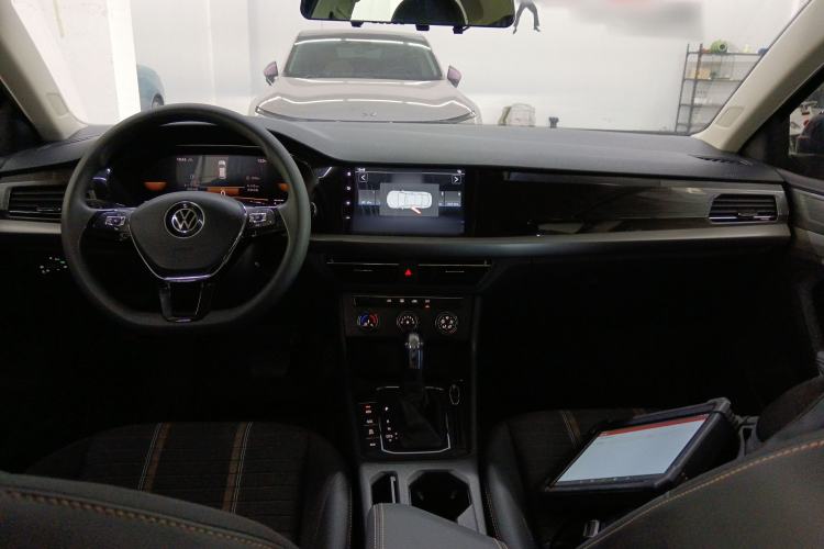 Used Volkswagen Lavida 2022 280TSI DSG Comfort Edition Center Console