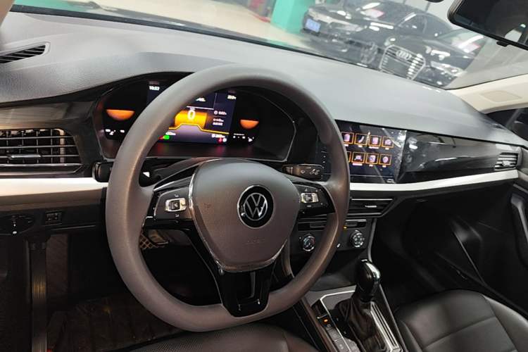Used Volkswagen Lavida 2022 1.5L Automatic Comfort Edition Center Console