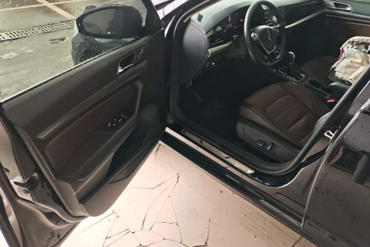 Used Volkswagen Lavida 2022 280TSI DSG Luxury Edition Driver Seat