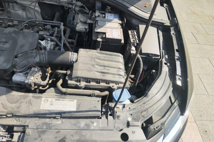 Used Volkswagen Lavida 2022 1.5L Automatic Comfort Edition Engine Bay Left