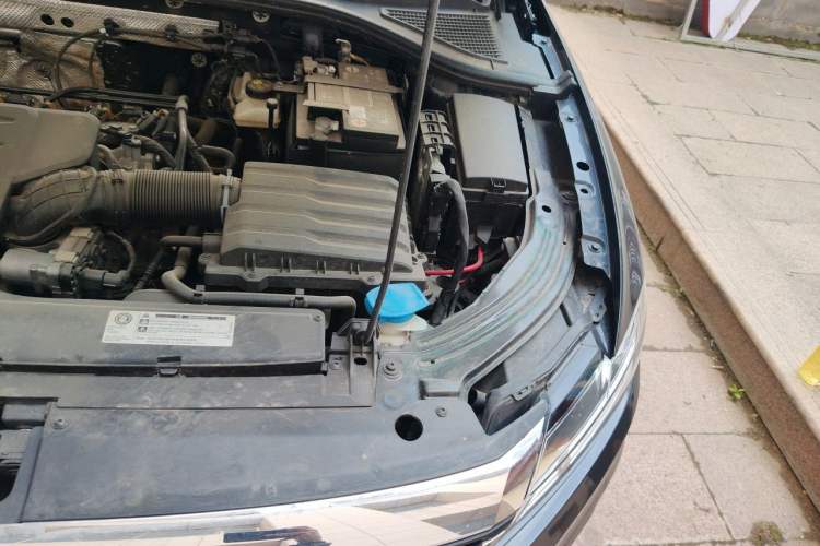 Used Volkswagen Lavida 2022 1.5L Automatic Vision Edition Engine Bay Left
