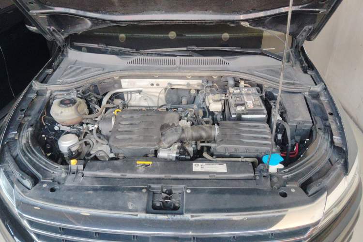 Used Volkswagen Lavida 2022 1.5L Automatic Vision Edition Engine Bay