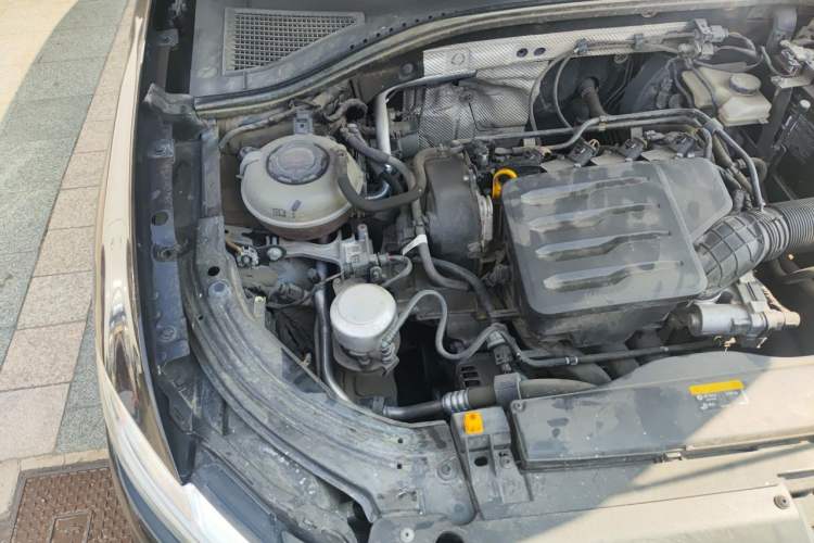 Used Volkswagen Lavida 2022 1.5L Automatic Comfort Edition Engine Bay Right