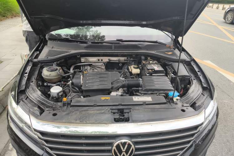 Used Volkswagen Lavida 2022 1.5L Automatic Comfort Edition Engine Bay