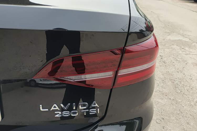 Used Volkswagen Lavida 2022 280TSI DSG Comfort Edition Exterior 2