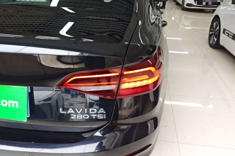 Used Volkswagen Lavida 2022 280TSI DSG Comfort Edition Exterior 3