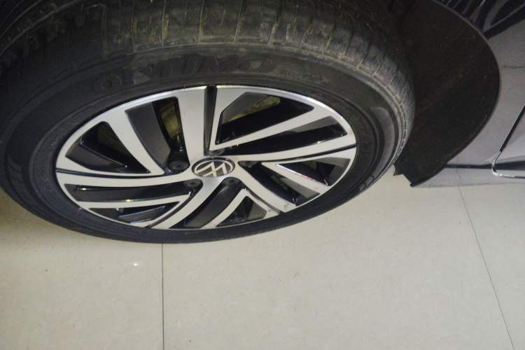 Used Volkswagen Lavida 2022 1.5L Automatic Vision Edition Exterior 5