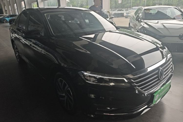 Used Volkswagen Lavida 2022 280TSI DSG Comfort Edition Front Right 45 Deg