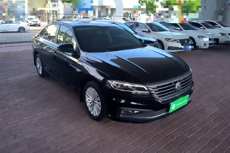 Used Volkswagen Lavida 2022 280TSI DSG Comfort Edition Front Right 45 Deg