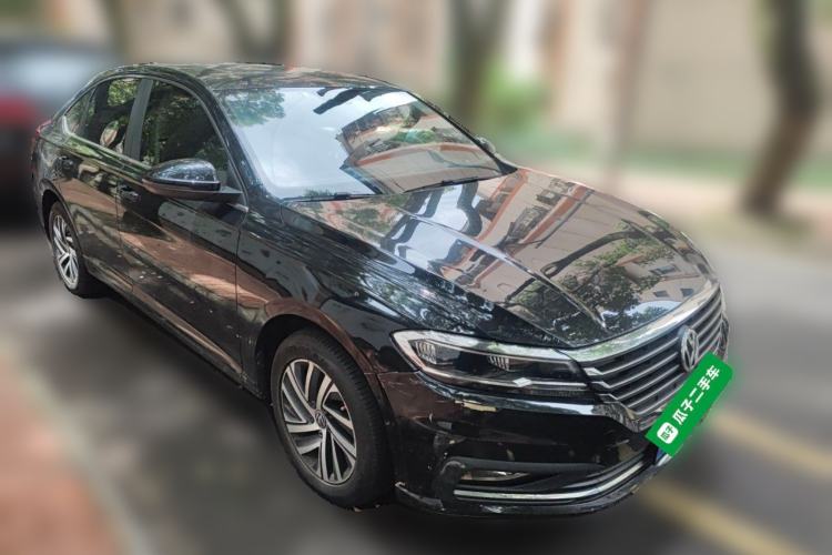Used Volkswagen Lavida 2022 280TSI DSG Comfort Edition Front Right 45 Deg