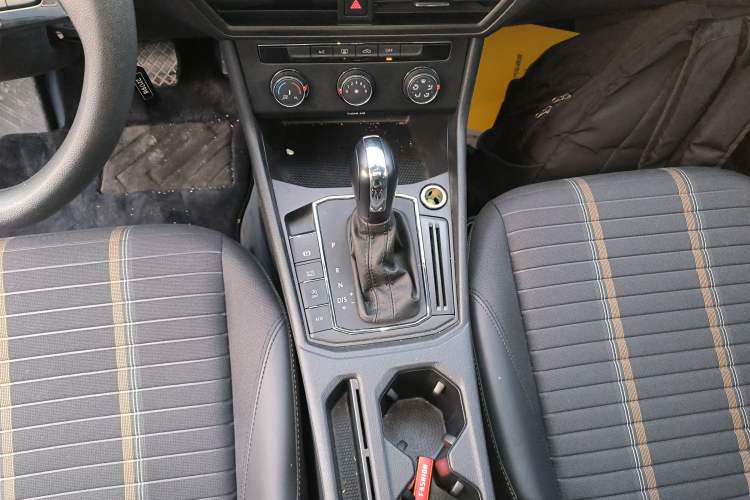 Used Volkswagen Lavida 2022 280TSI DSG Comfort Edition Gear Lever