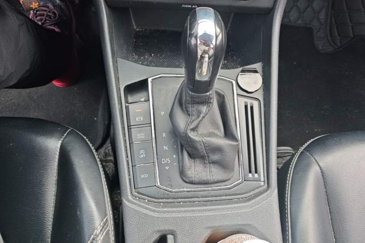 Used Volkswagen Lavida 2022 280TSI DSG Comfort Edition Gear Lever