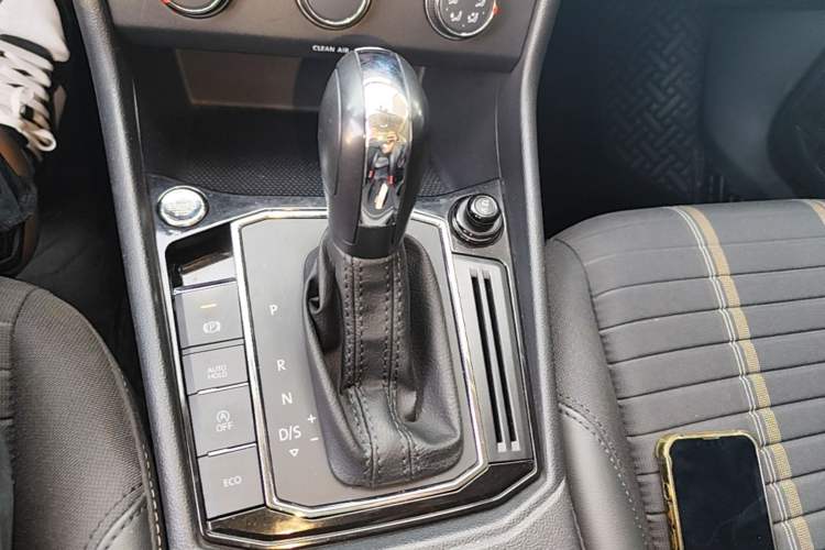 Used Volkswagen Lavida 2022 280TSI DSG Comfort Edition Gear Lever