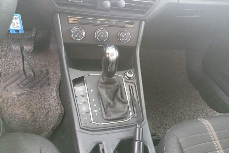 Used Volkswagen Lavida 2022 280TSI DSG Comfort Edition Gear Lever