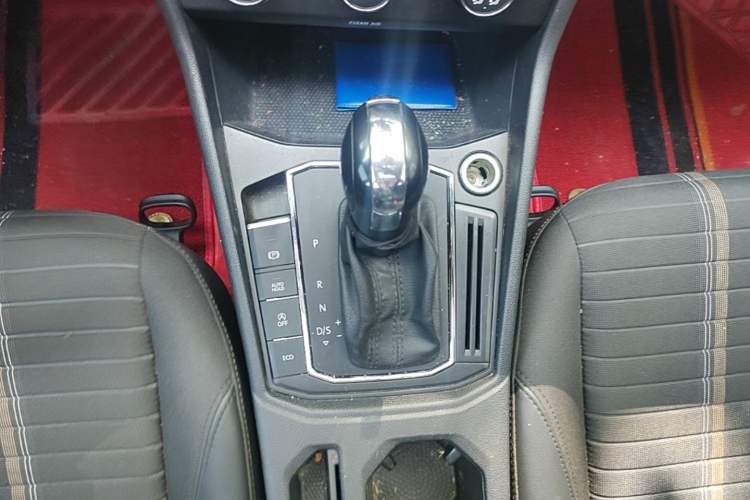 Used Volkswagen Lavida 2022 280TSI DSG Comfort Edition Gear Lever