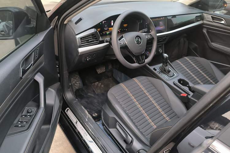 Used Volkswagen Lavida 2022 280TSI DSG Comfort Edition Interior 3