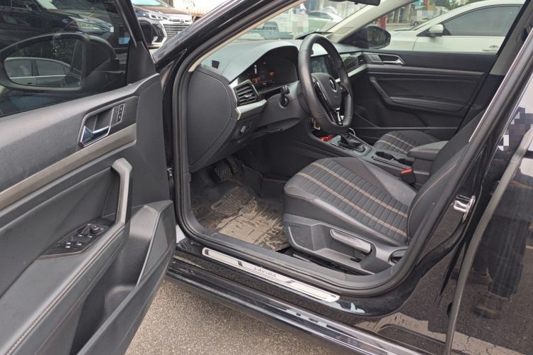 Used Volkswagen Lavida 2022 1.5L Automatic Vision Edition Interior 3