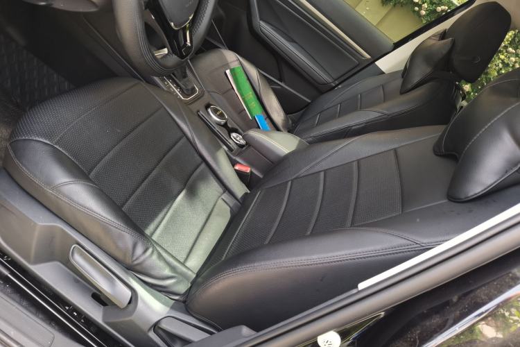 Used Volkswagen Lavida 2022 280TSI DSG Comfort Edition Left Front Seat
