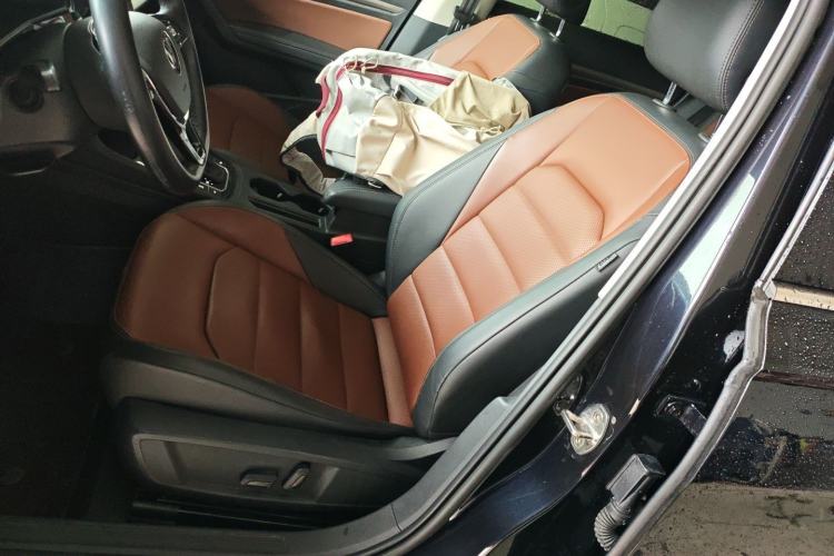 Used Volkswagen Lavida 2022 280TSI DSG Luxury Edition Left Front Seat