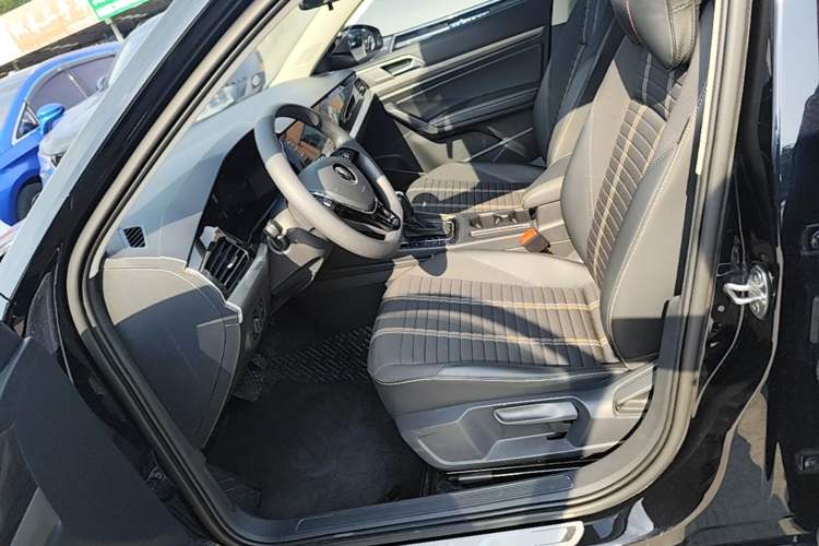 Used Volkswagen Lavida 2022 280TSI DSG Comfort Edition Left Front Seat