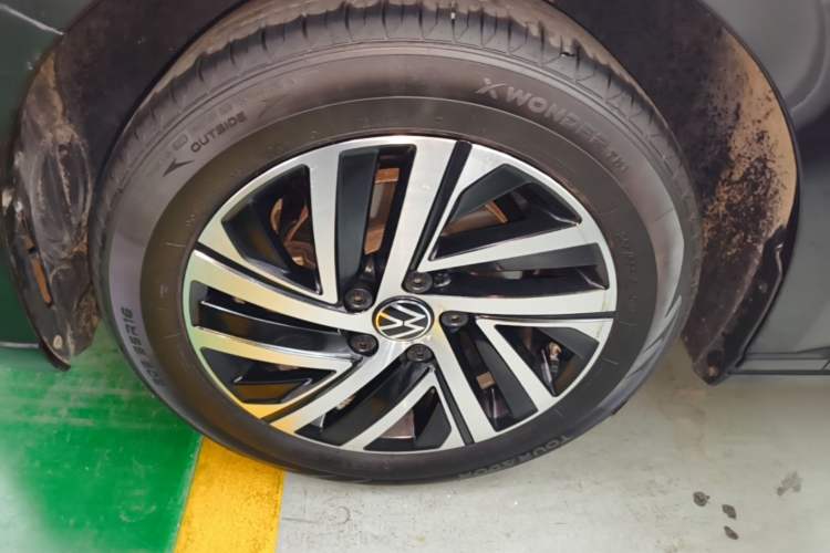 Used Volkswagen Lavida 2022 1.5L Automatic Comfort Edition Left Front Wheel Hub