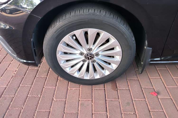 Used Volkswagen Lavida 2022 280TSI DSG Comfort Edition Left Front Wheel Hub