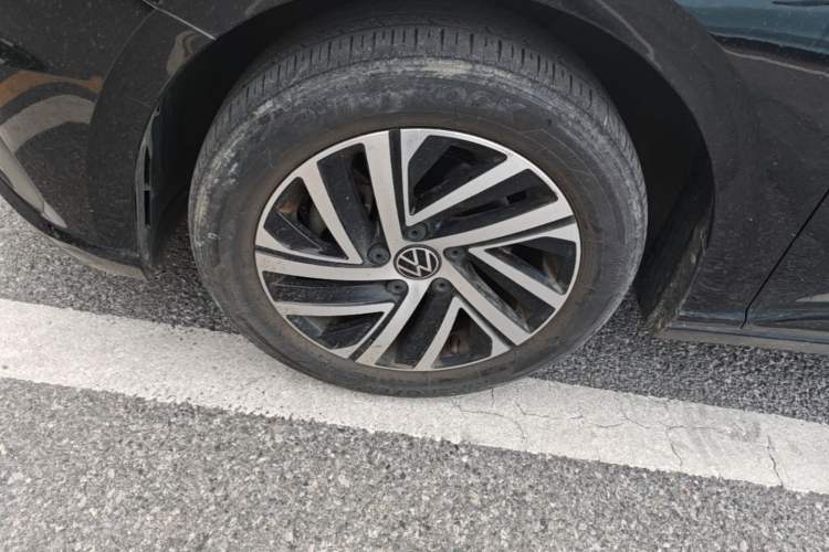 Used Volkswagen Lavida 2022 280TSI DSG Comfort Edition Left Front Wheel Hub