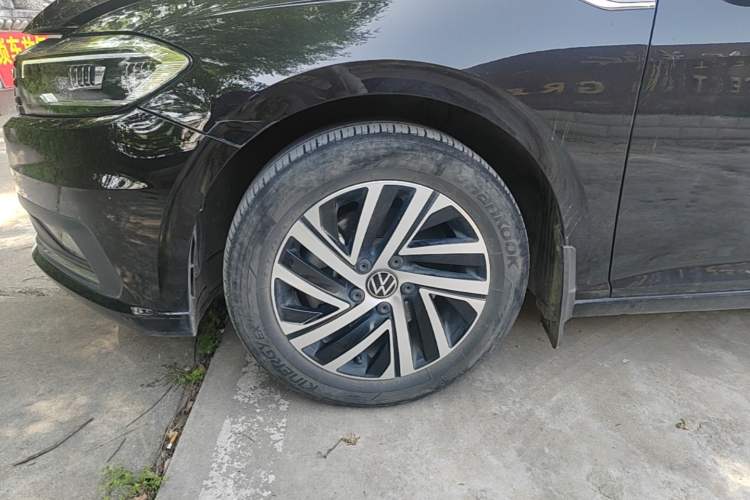Used Volkswagen Lavida 2022 280TSI DSG Comfort Edition Left Front Wheel Hub