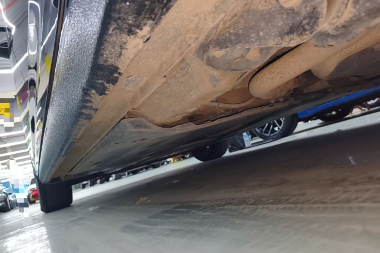 Used Volkswagen Lavida 2022 1.5L Automatic Comfort Edition Left Side Sill