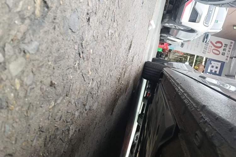 Used Volkswagen Lavida 2022 1.5L Automatic Comfort Edition Left Side Sill