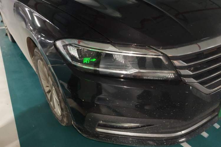 Used Volkswagen Lavida 2022 1.5L Automatic Comfort Edition Right Front Headlight