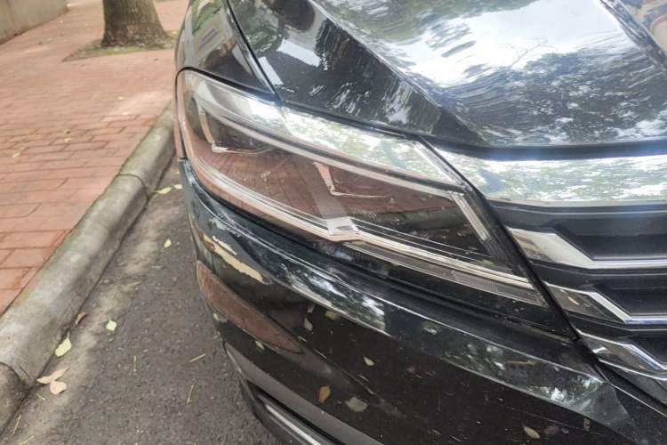 Used Volkswagen Lavida 2022 280TSI DSG Comfort Edition Right Front Headlight