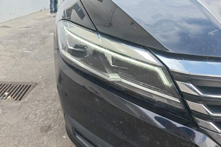 Used Volkswagen Lavida 2022 1.5L Automatic Comfort Edition Right Front Headlight