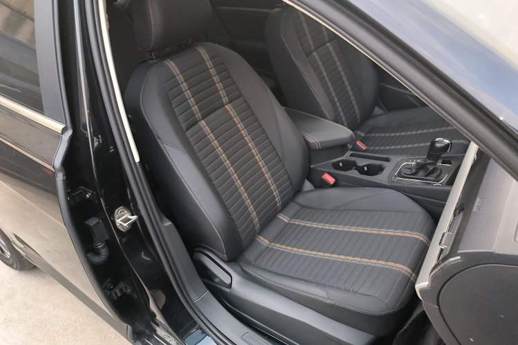Used Volkswagen Lavida 2022 280TSI DSG Comfort Edition Right Front Seat