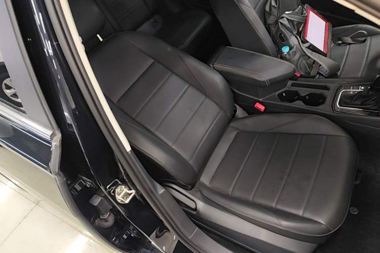 Used Volkswagen Lavida 2022 1.5L Automatic Comfort Edition Right Front Seat