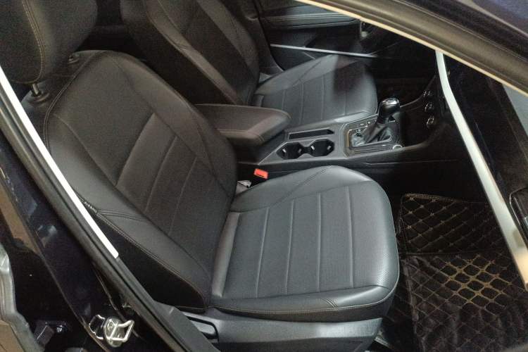 Used Volkswagen Lavida 2022 1.5L Automatic Comfort Edition Right Front Seat