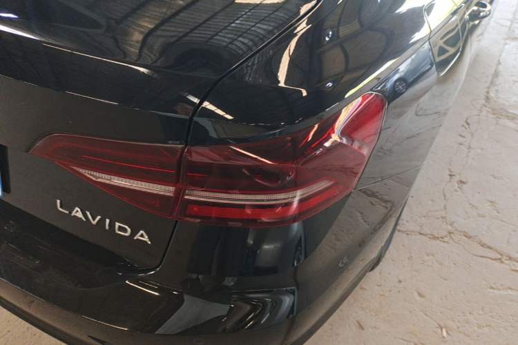 Used Volkswagen Lavida 2022 1.5L Automatic Fashion Edition Right Rear Taillight