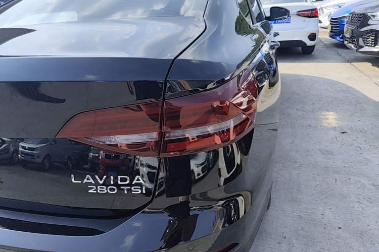 Used Volkswagen Lavida 2022 280TSI DSG Comfort Edition Right Rear Taillight