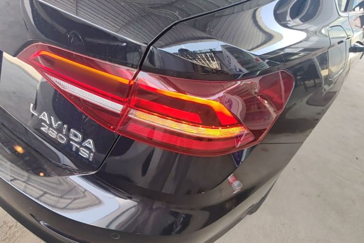 Used Volkswagen Lavida 2022 280TSI DSG Comfort Edition Right Rear Taillight
