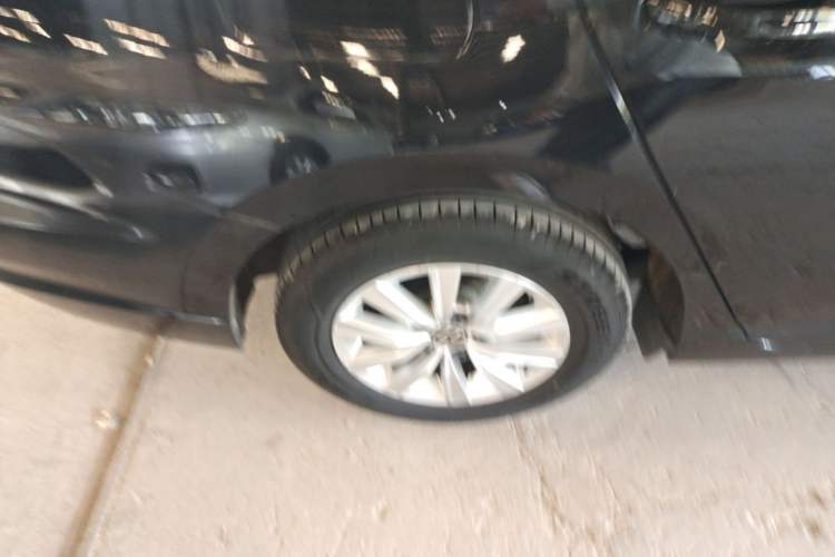 Used Volkswagen Lavida 2022 1.5L Automatic Fashion Edition Right Rear Wheel Hub