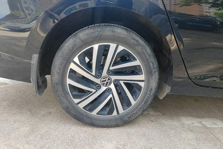 Used Volkswagen Lavida 2022 280TSI DSG Comfort Edition Right Rear Wheel Hub