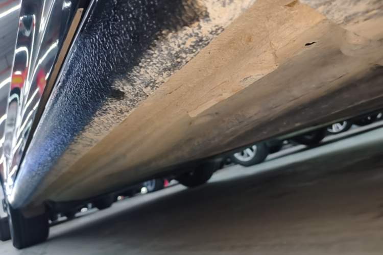 Used Volkswagen Lavida 2022 1.5L Automatic Comfort Edition Right Side Sill