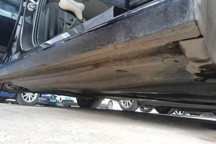 Used Volkswagen Lavida 2022 280TSI DSG Comfort Edition Right Side Sill